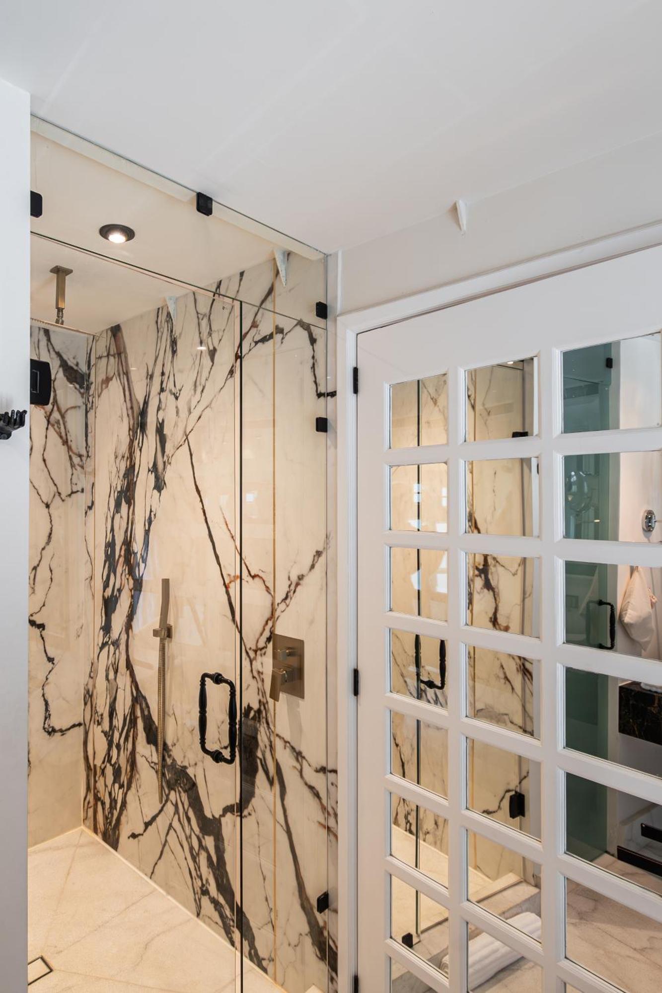 Hotel La Valise City, Member Of Small Luxury